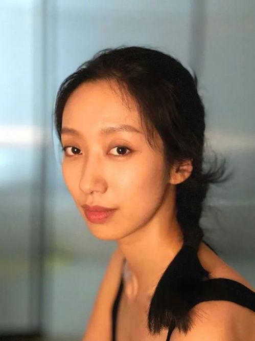 朱百万夫妇娱乐吃瓜,揭秘明星夫妻的甜蜜生活与幕后故事