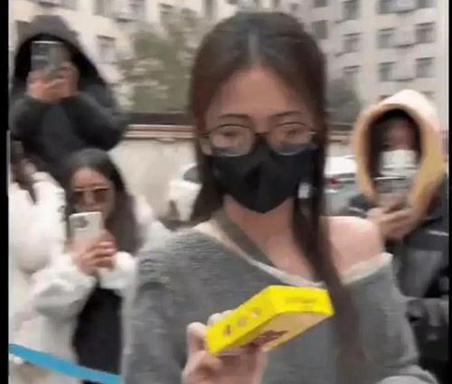 娱乐吃瓜爆料都是真的吗,吃瓜爆料，真相与谣言的交织